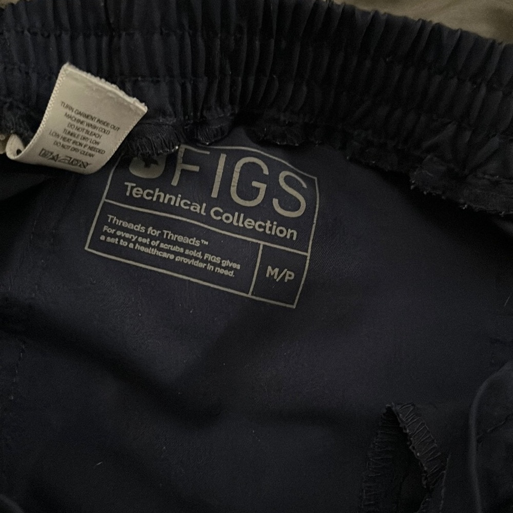 Figs Yola medium petite scrub bottoms